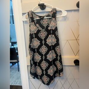 TANK a women’s MEDIUM.